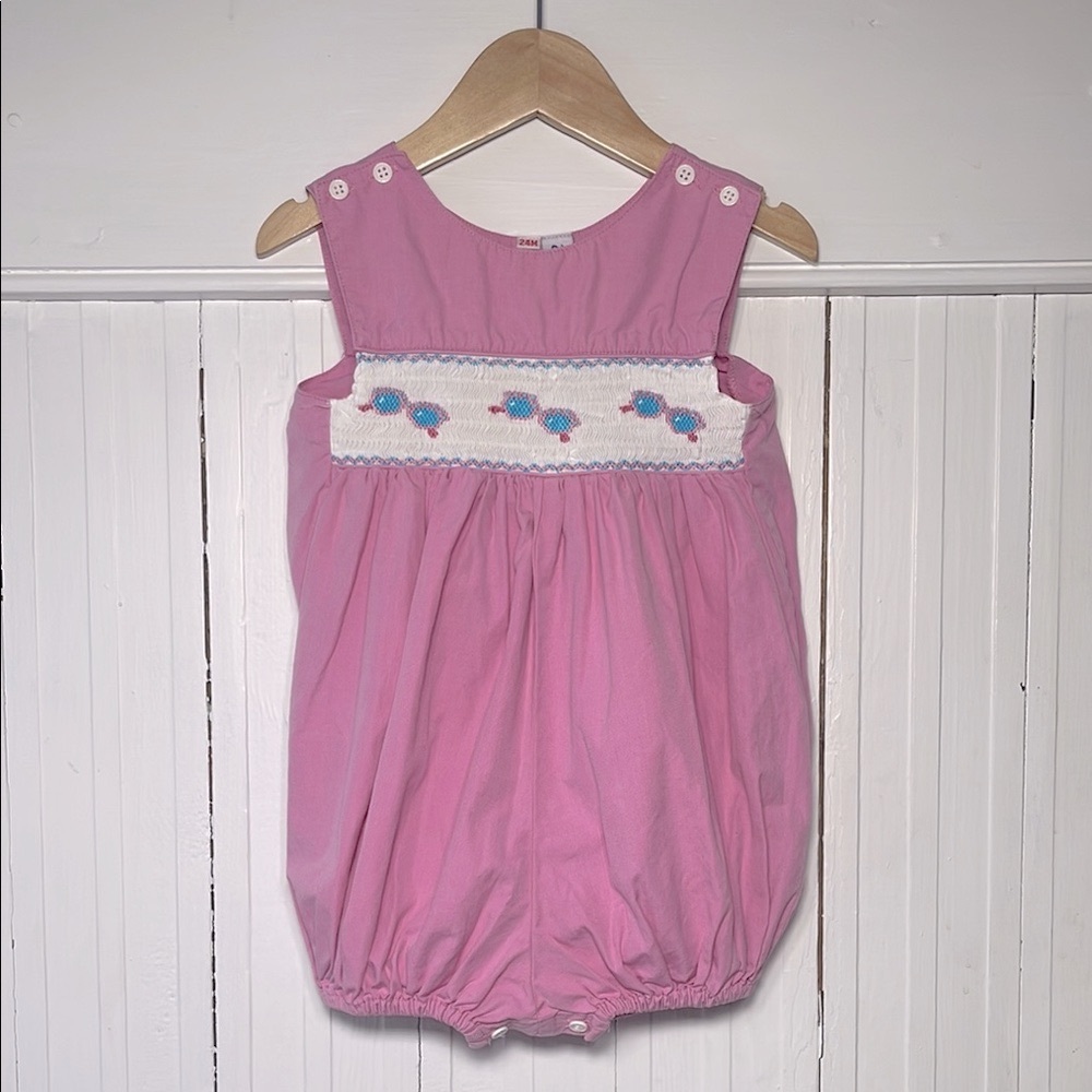 ORIENT EXPRESSED INC Pink Smocked Sunglasses Bubble